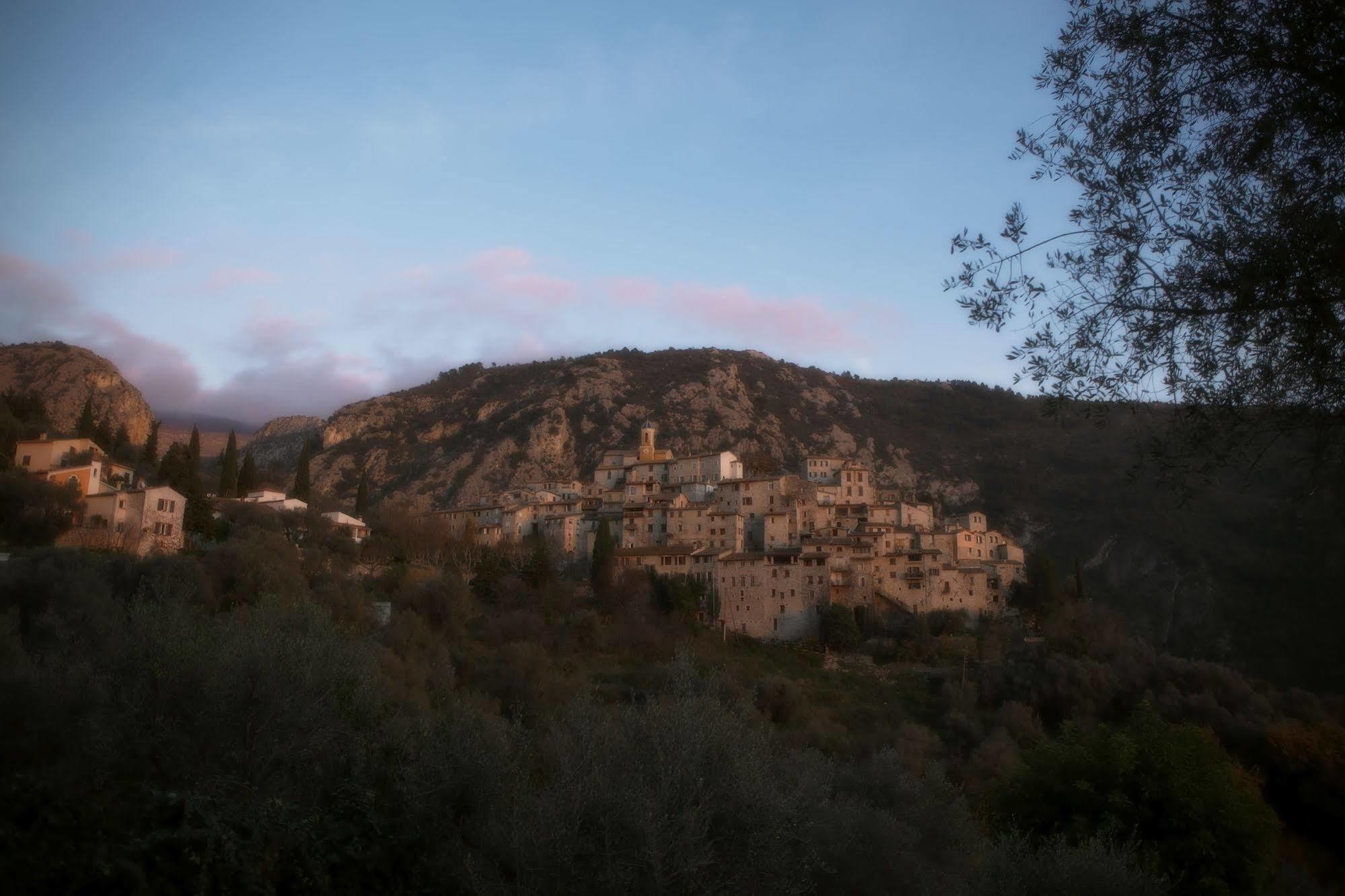 Auberge De La Madone Peillon Exterior foto